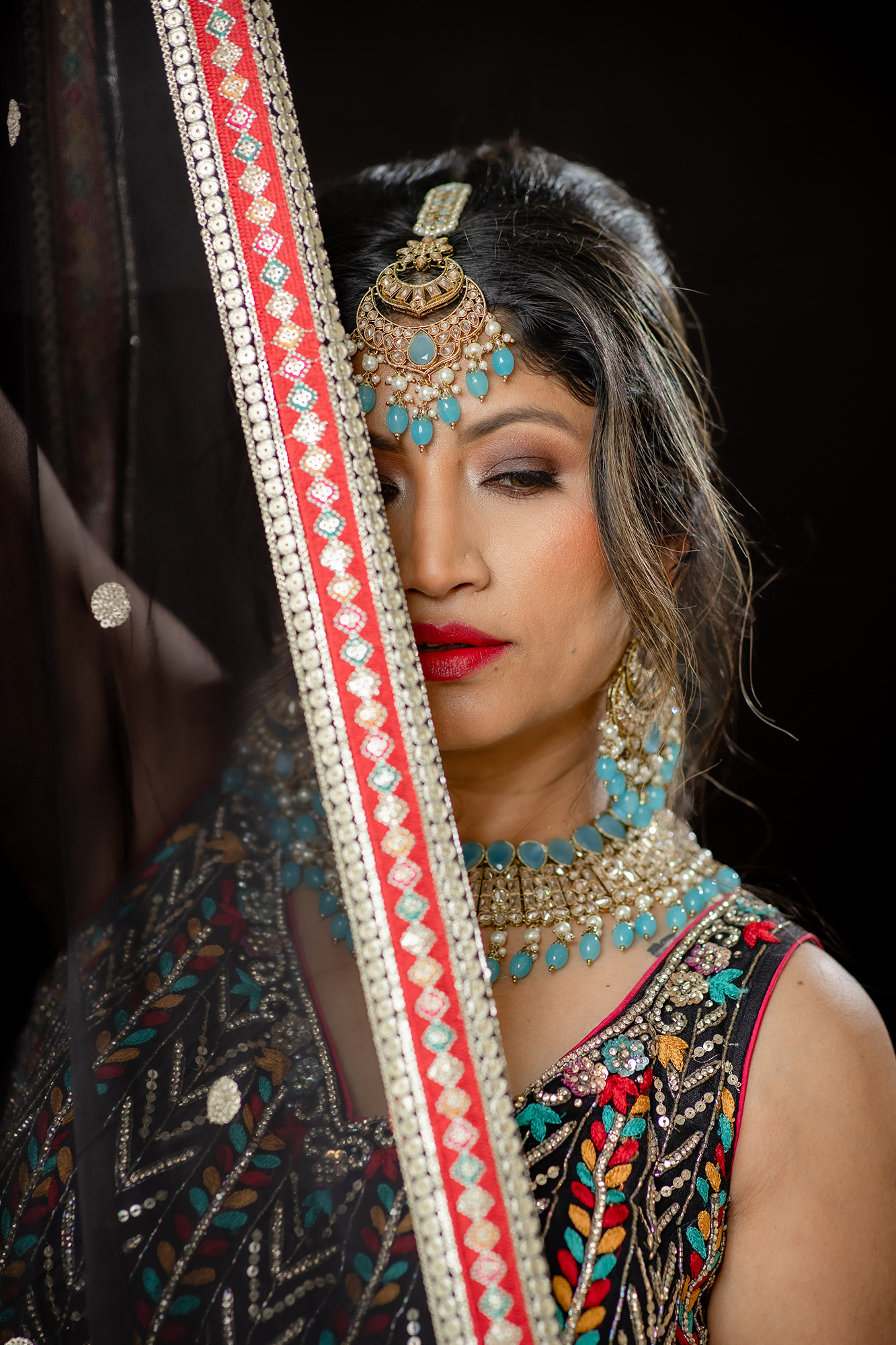 Pin by BIndu pinky on bengali look | Indian wedding hairstyles, Indian  bride makeup, Bengali bridal makeup